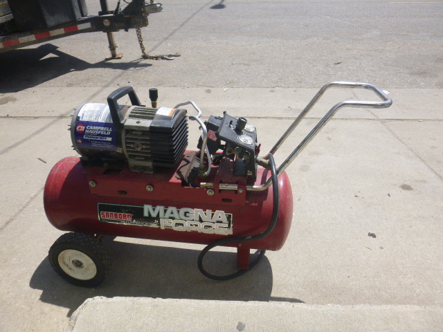lot 141 image: Campbell Hausfeld Air Compressor