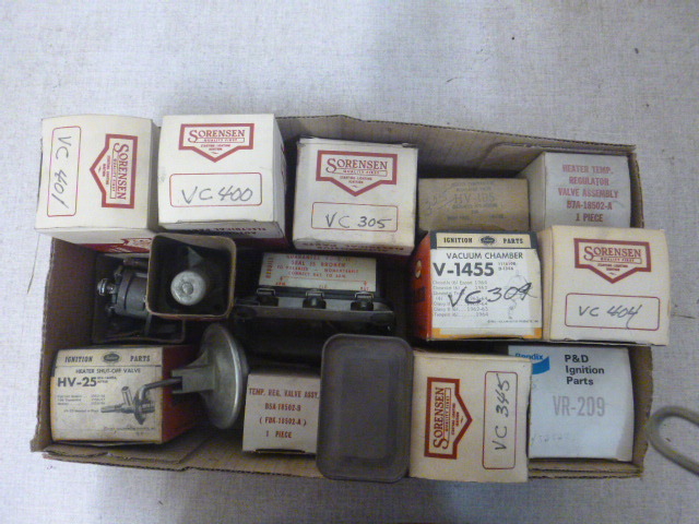 lot 176 image: Box of Car Parts