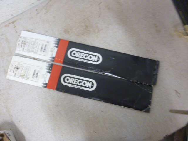 lot 185 image: 2 Oregon Chain Saw Guide Bars