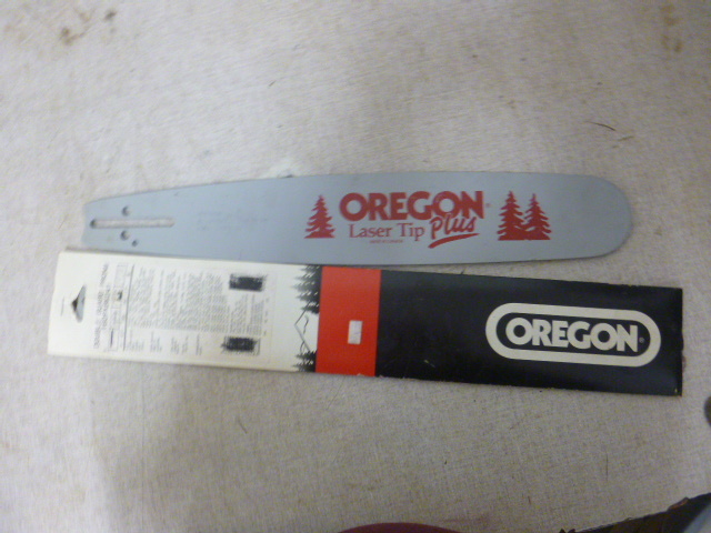 lot 186 image: 2 Oregon Chain Saw Guide Bars