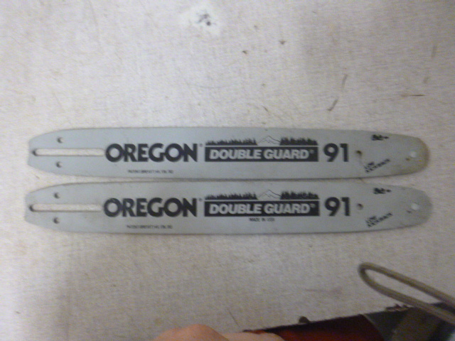 lot 187 image: 2 Oregon Chain Saw Guide Bars