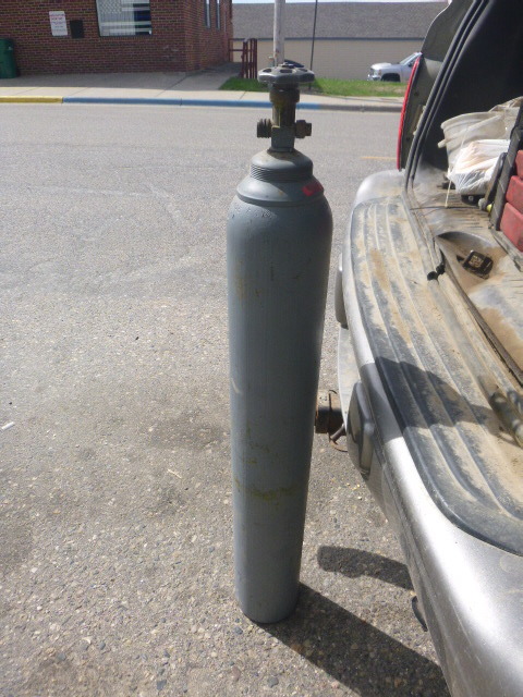 lot 211 image: Oxygen Tank