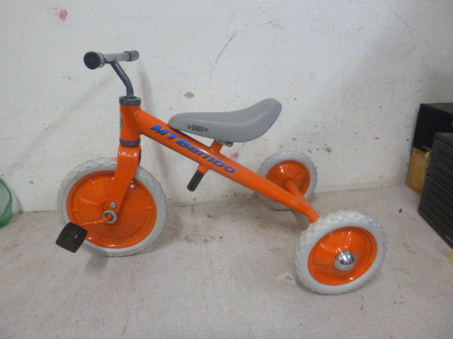 lot 231 image: MT Bamboo Tricycle