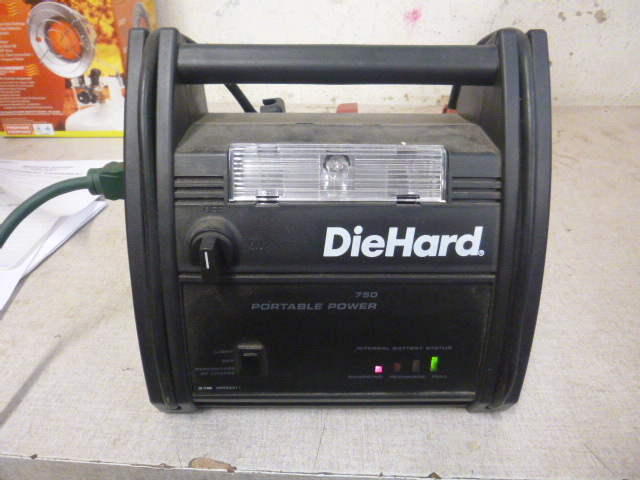 lot 249 image: Craftsman Die Hard Power Pack