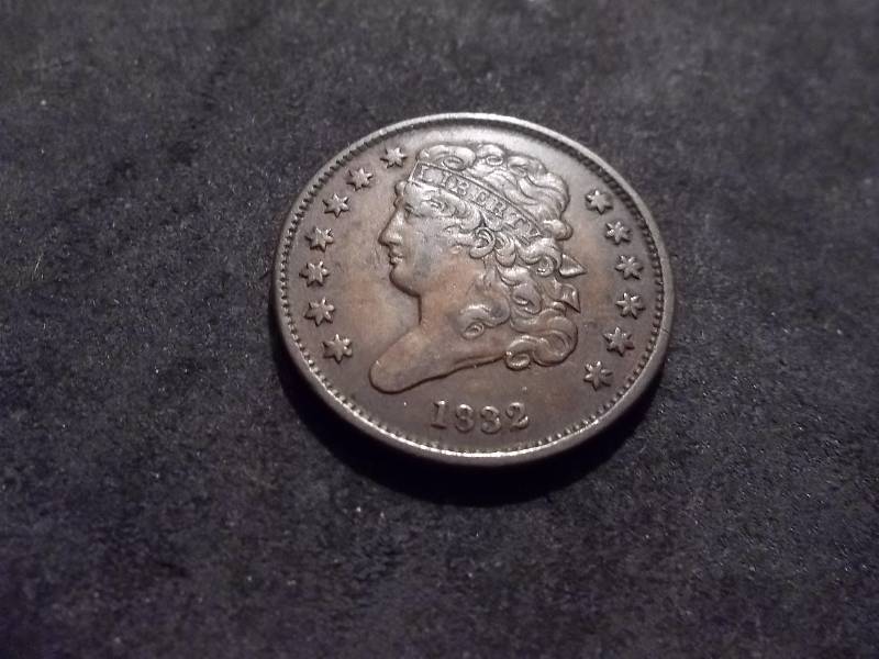 lot 85 image: 1832 Half Cent Classic Head