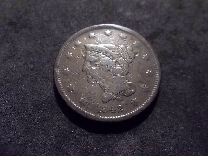 lot 100 image: 1842 Large Cent Small Date
