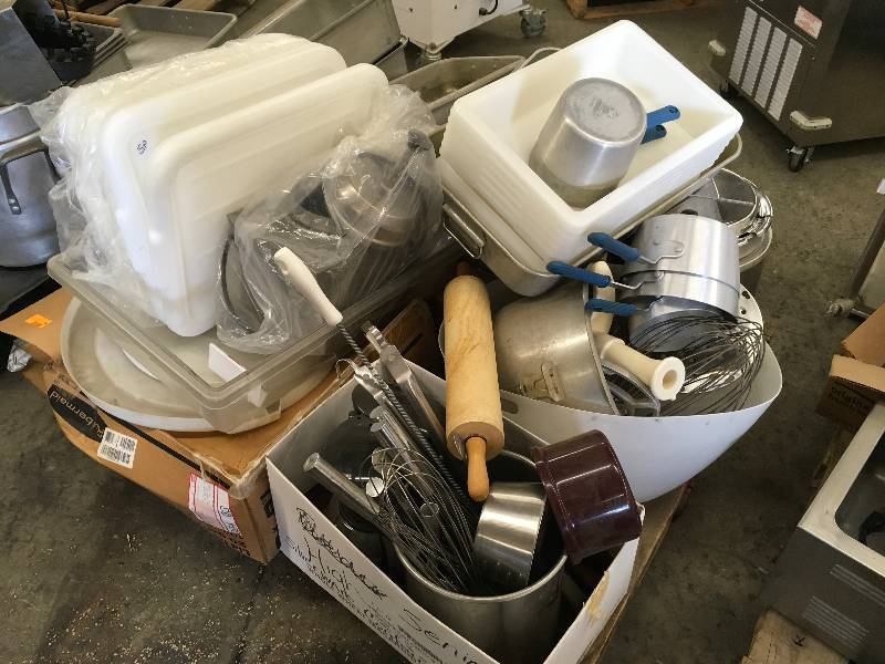 PALLET OF KITCHEN WARE ITEMS