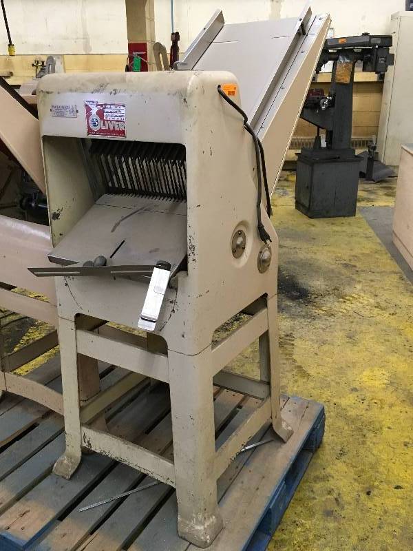 OLIVER MACHINERY CO BREAD SLICER MACHINE, MODEL NO. 797G