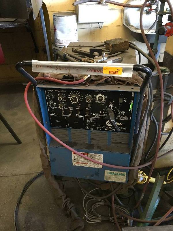 MILLER SYNCROWAVE 250 WELDER