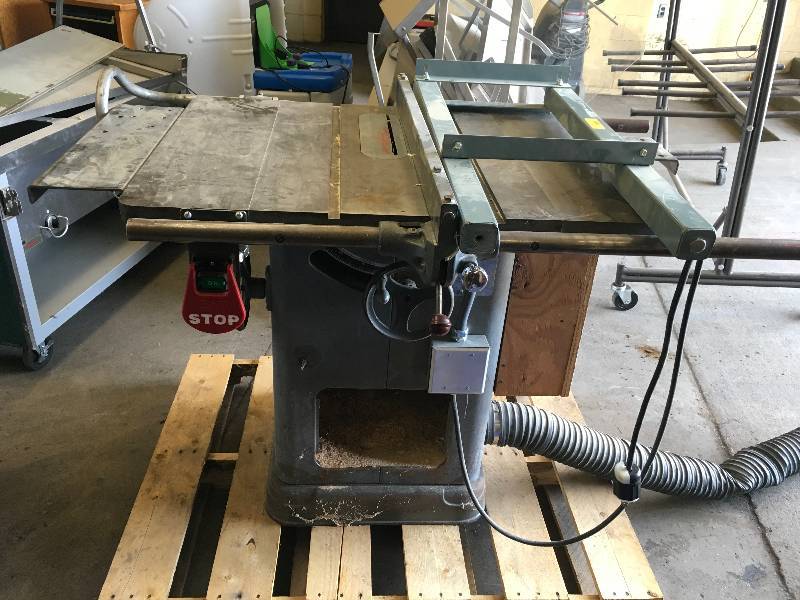 TABLE SAW