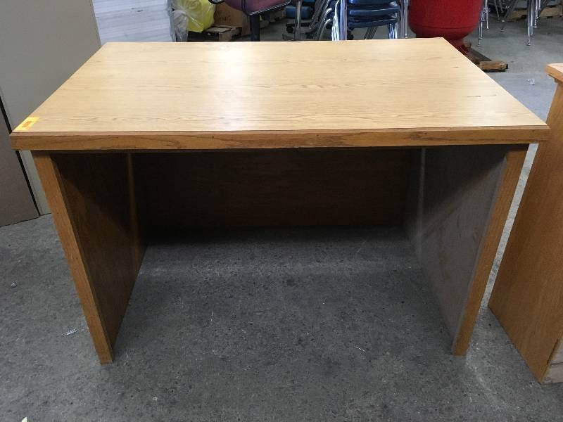 WOOD DESK  WORK STATION