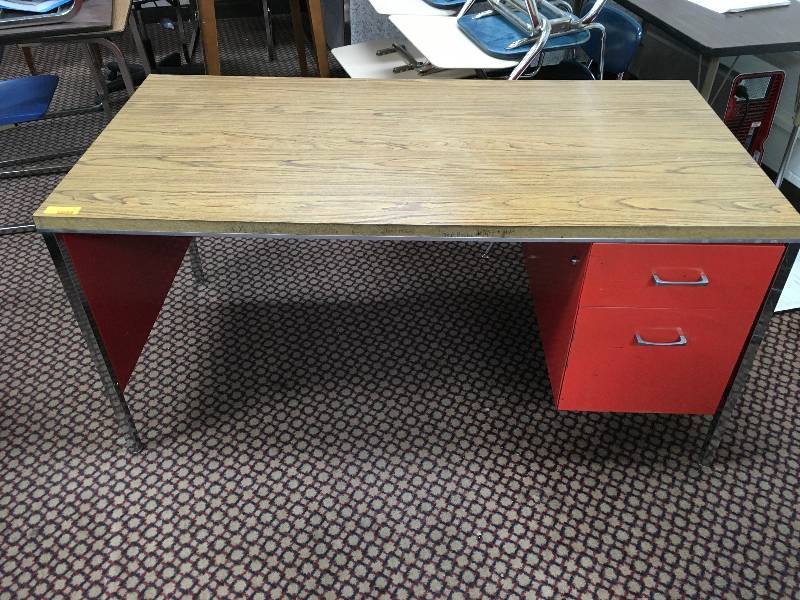 DESK, SALMON COLORED METAL BASE