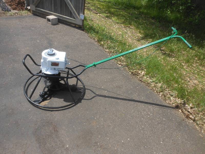 CEMENT POWER TROWEL