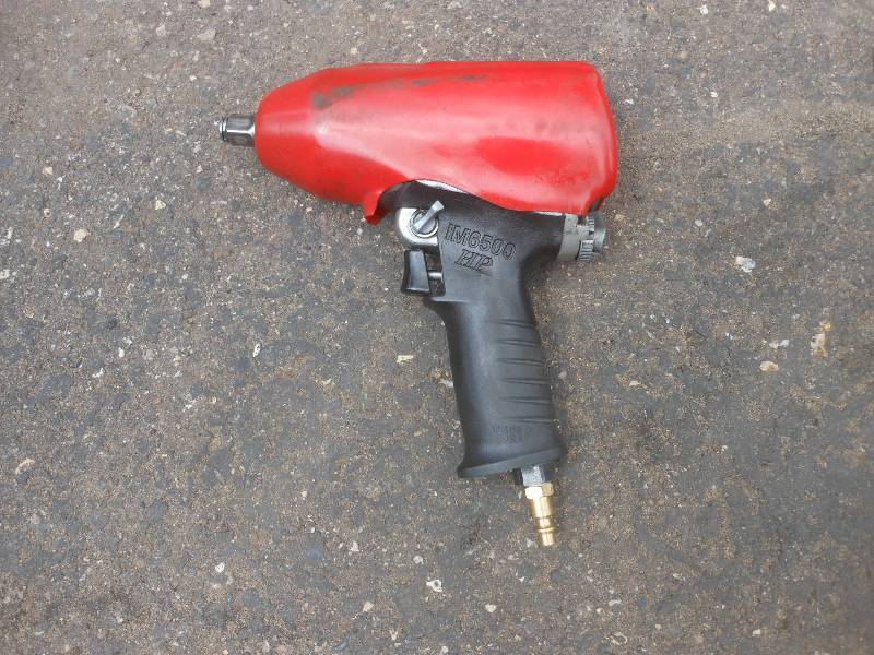 IMPACT WRENCH
