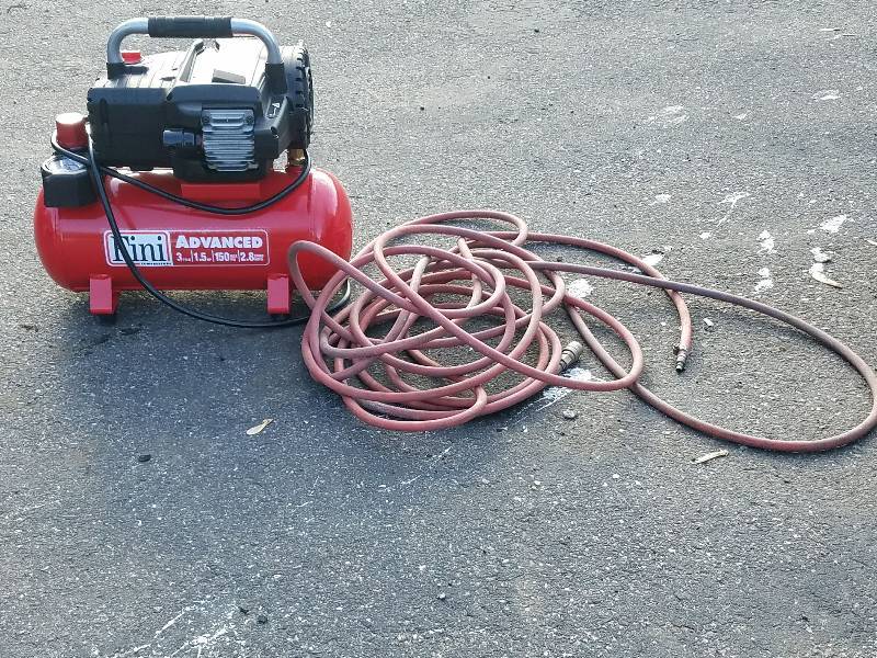 AIR COMPRESSOR