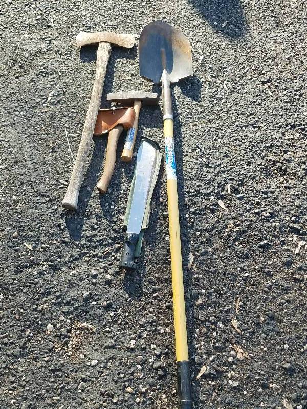 VARIOUS HAND TOOLS