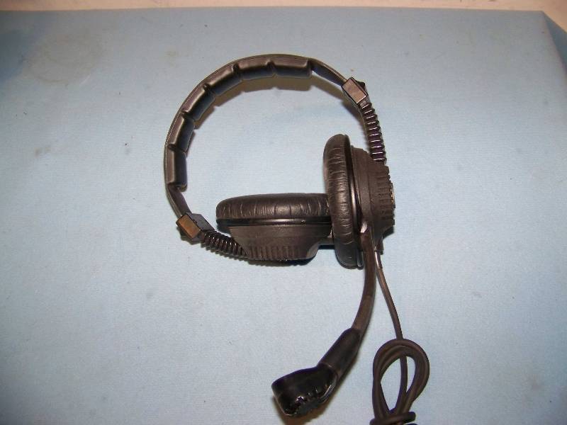 lot 38 image: (5) MB Quart  ASC Headphones with Boom Mics