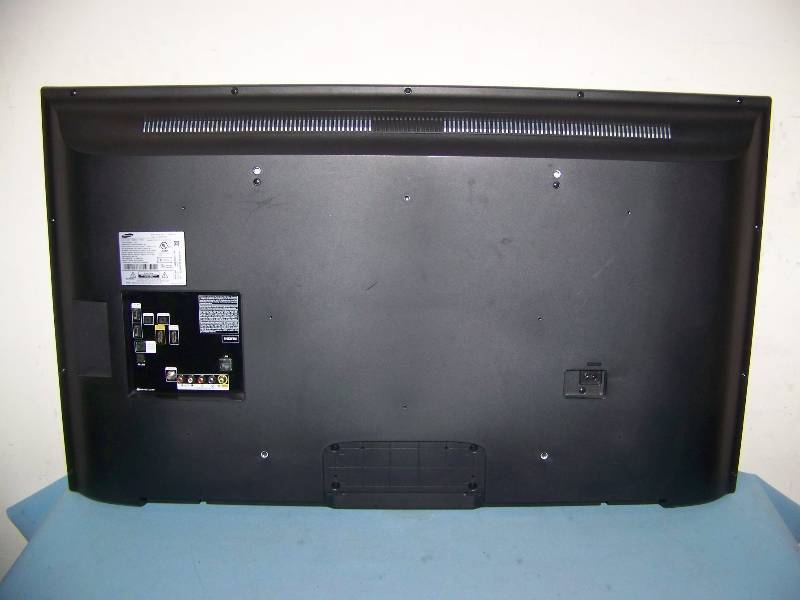 lot 7 image: 46, Samsung, SMART, LED, High Definition (1080p) Television  HDTV with Remote Control
