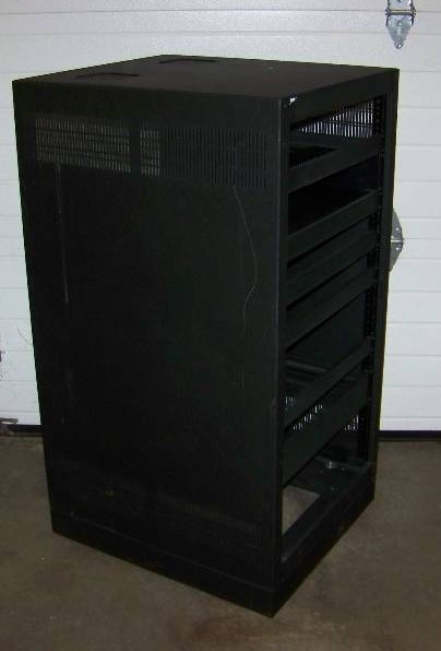 lot 97 image: Middle Atlantic, 21RU, Professional, AV (Audio Video) Equipment Rack on Castors