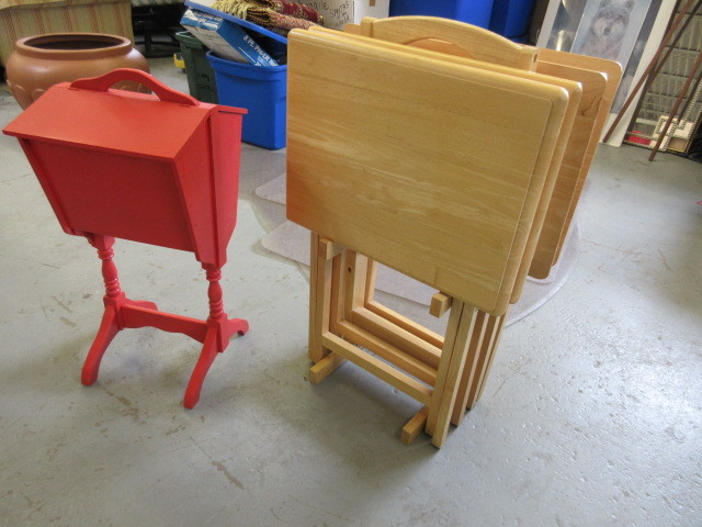 SEWING STAND AND TV TRAYS