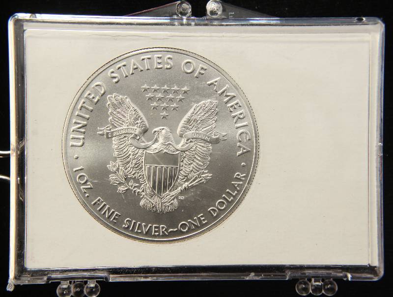 2017 AMERICAN SILVER EAGLE 1 TROY OZ. .999 FINE SILVER IN HOLDER
