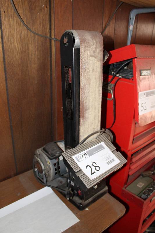lot 28 image: 1987 4in. Belt Sander6in. Disc Sander