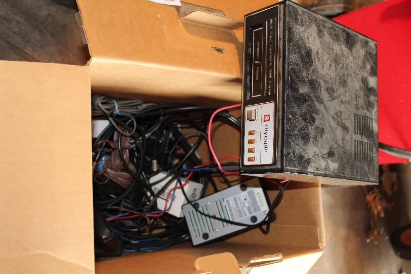 lot 50 image: Olympic TD-30B 8-Track Player