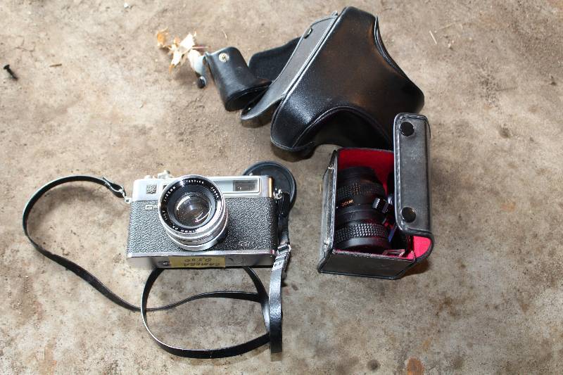 lot 170 image: Vintage Yashiko Electro 35 Camera w Lens