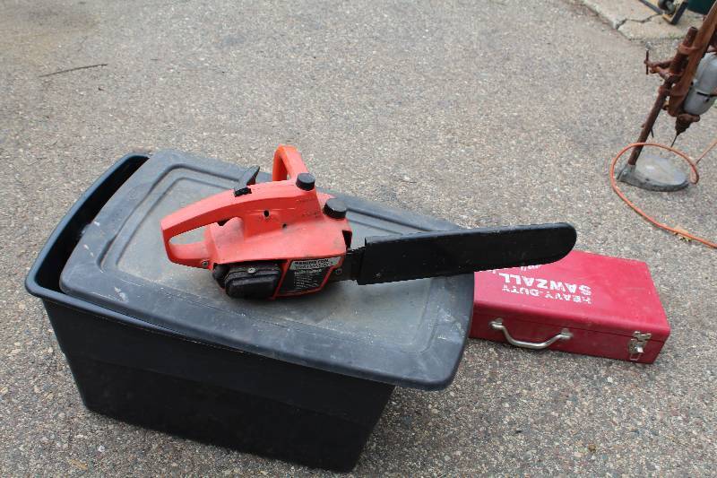 lot 238 image: Remington Yardmaster 16in. Chain Saw