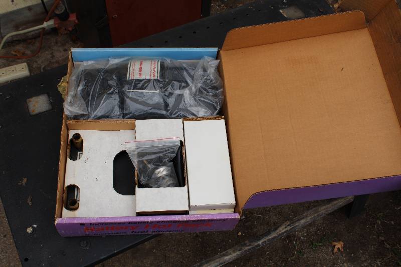lot 246 image: Weatheready Cold Start Battery Hot Pack
