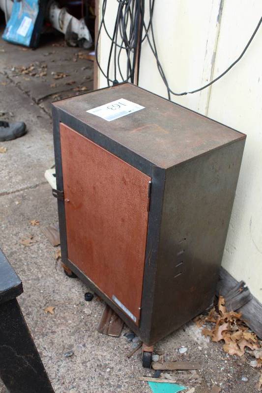 lot 163 image: Job Mate Work Cabinet