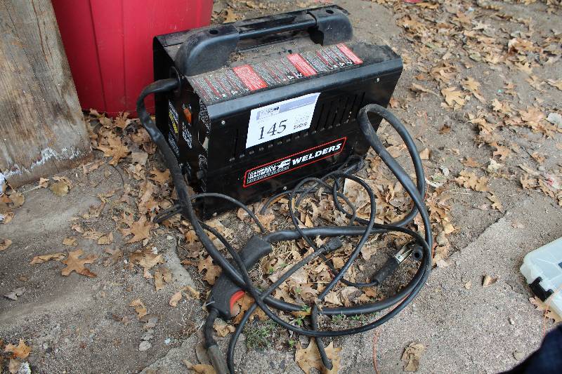 lot 145 image: Cambell-Hausfeld Professional Flux Core 80 Wire Feed Welder