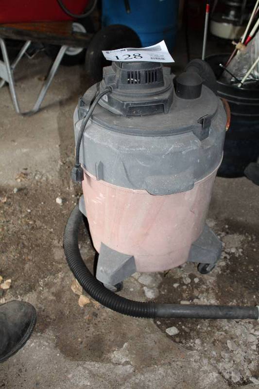 lot 128 image: Shop-,Vac WetDry Vac