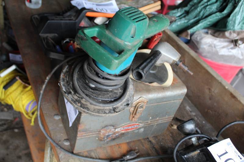 lot 101 image: Black & Decker 8in. Random Orbit Polisher, Craftsman Grinder, Grinding Discs