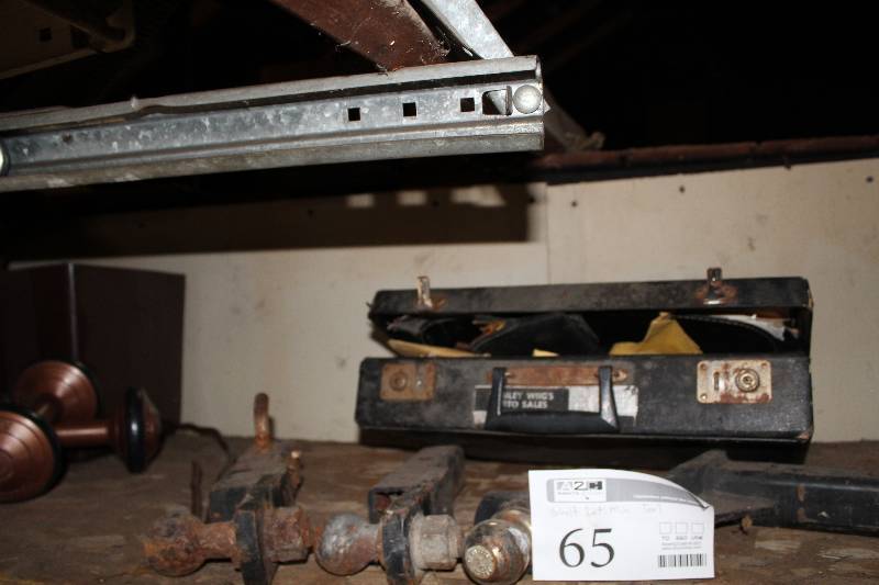 lot 65 image: Trailer Hitch w Balls - 2in.