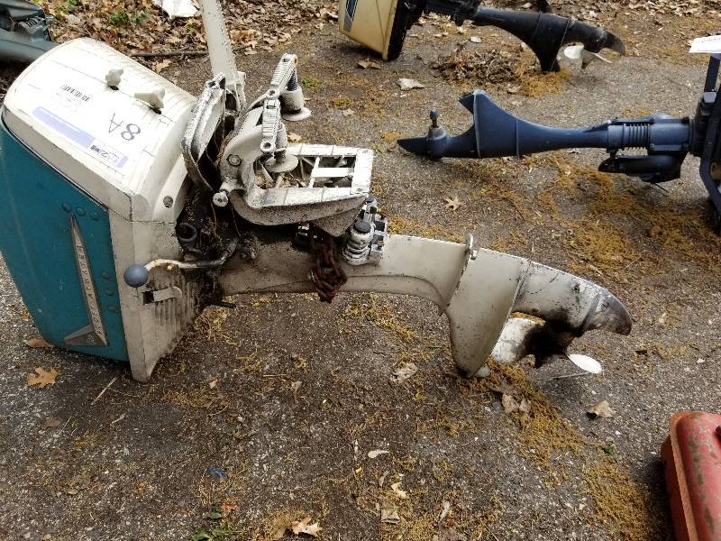 lot 8A image: 1958 Scott Atwater Twin Cylinder 10HP Two Stroke Outboard Motor