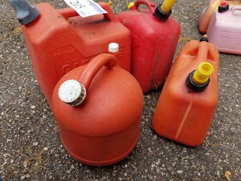 lot 205 image: Lot of (4) Plastic Gasoline Cans