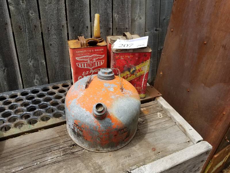lot 207 image: Lot of (4) Metal Gasoline Cans