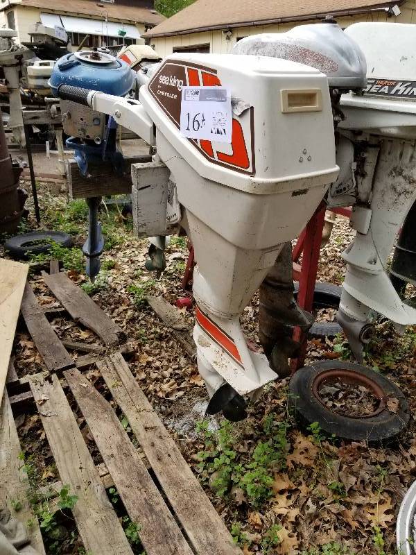 lot 16A image: 1981 Sea King 15 HP Outboard Two Stroke Motor