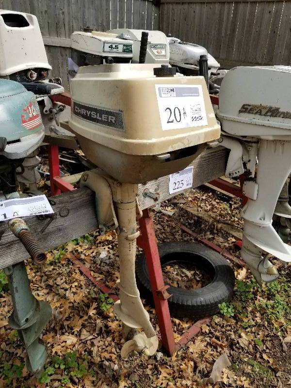 lot 20A image: 1970s Vintage 3.6 hp Chrysler Outboard Two Stroke Motor