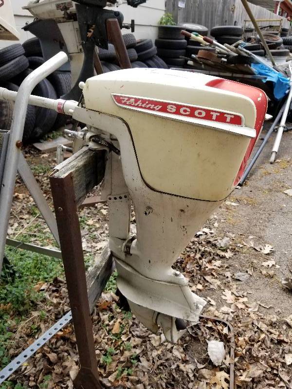 lot 31A image: 1960 Fishing Scott 7.5 hp  Two Stroke Outboard Motor