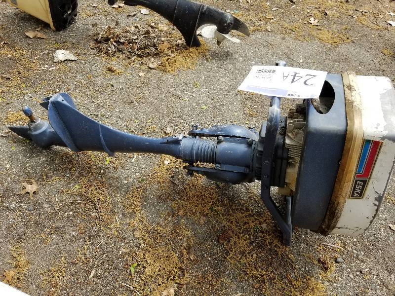 lot 24A image: 1973 Eska 3.5 hp Two Stroke Outboard Motor