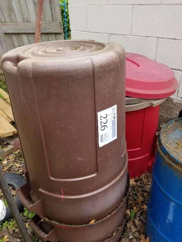 lot 226 image: Lot of (4) Brown Poly Rubbermaid Trash Cans