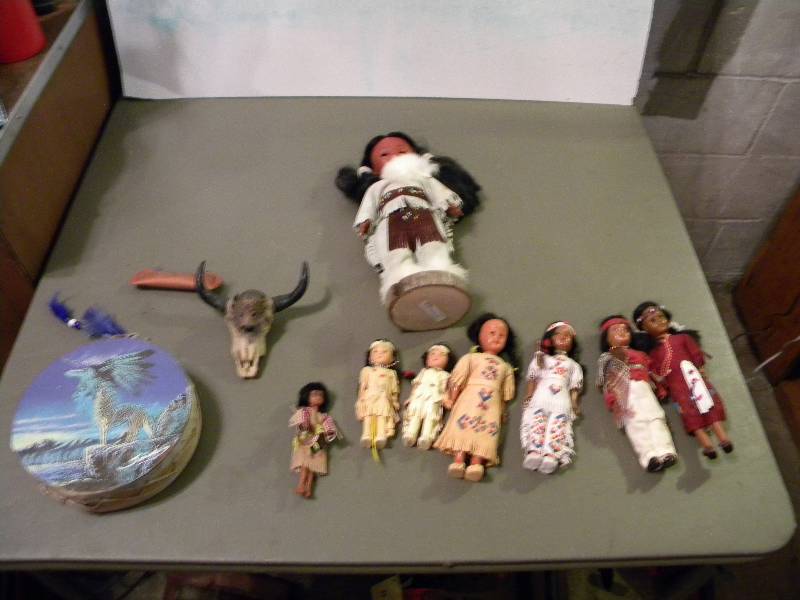 Native American Dolls & Decor