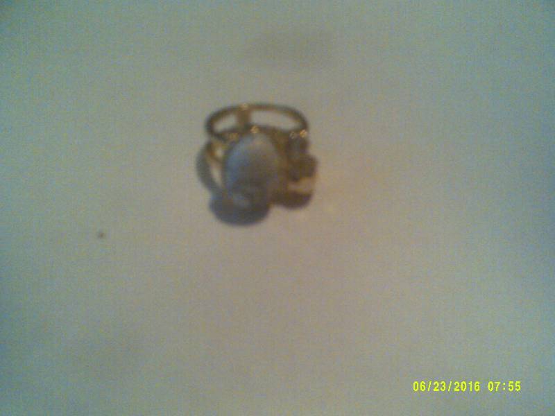 SZ 5 RING WHITE STONE AND DIAMOND