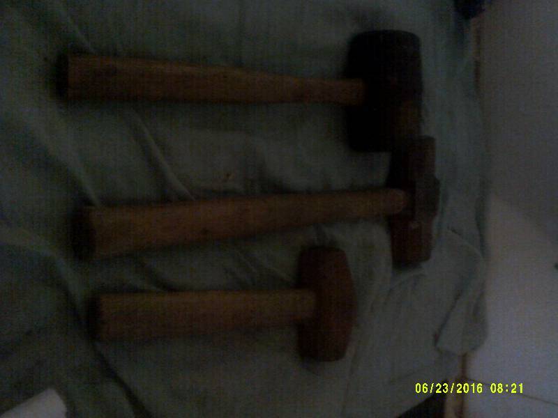 2 LG HAMMERS 1 RUBBER MALLET