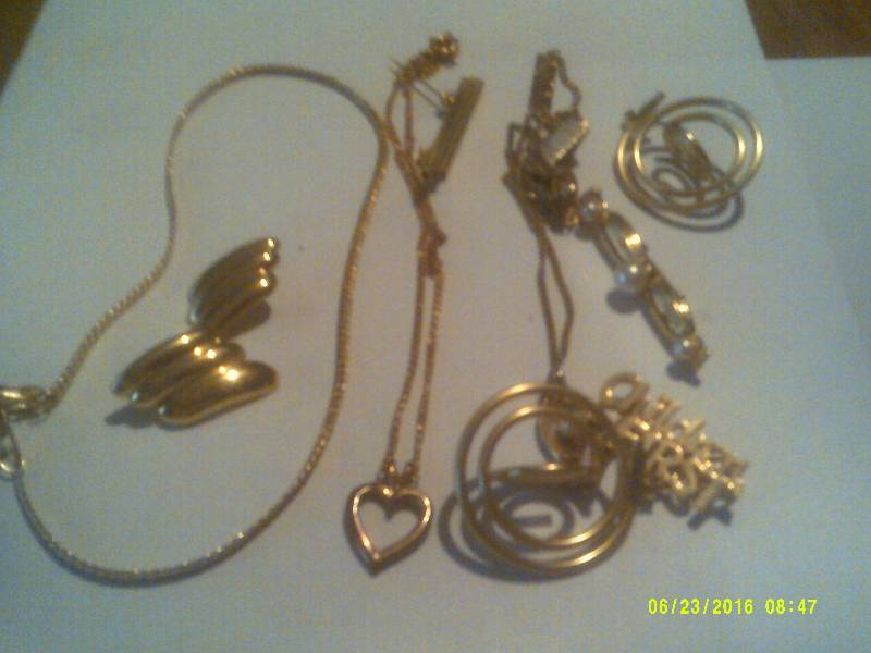GOLD JEWLERY