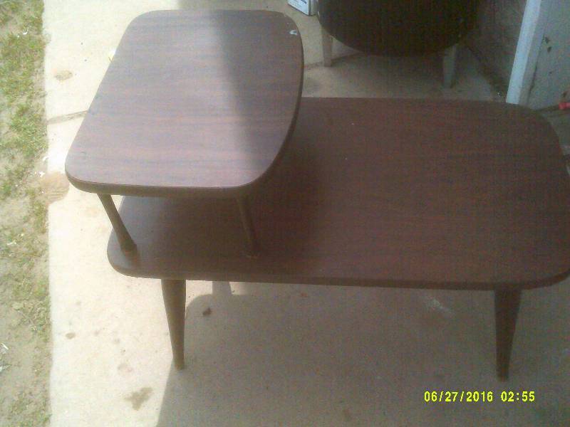 VINTAGE END TABLE