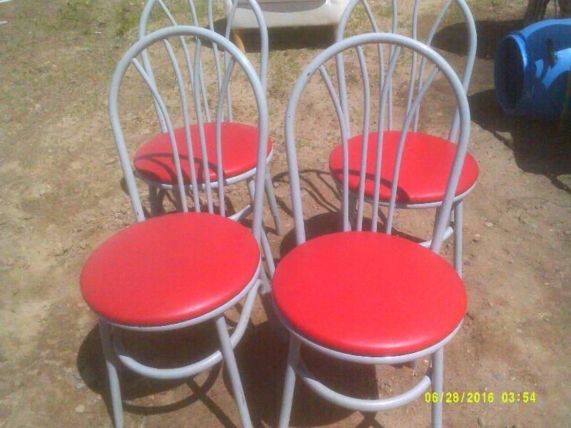 4 METAL FRAMED KITCHEN CHAIRS