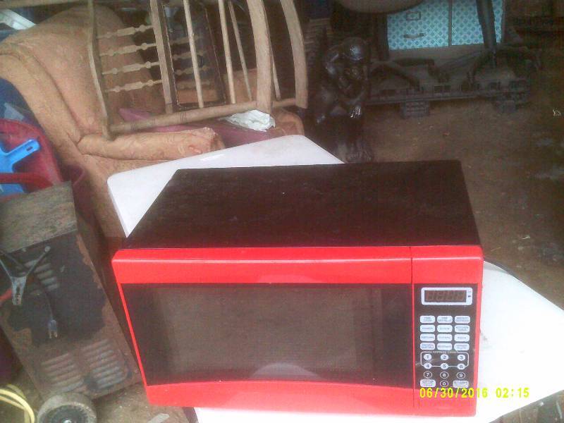 SMALL MICROWAVE